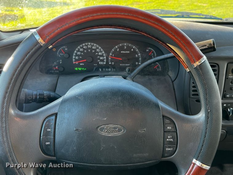 image for item MF9797 2001 Ford Expedition  SUV