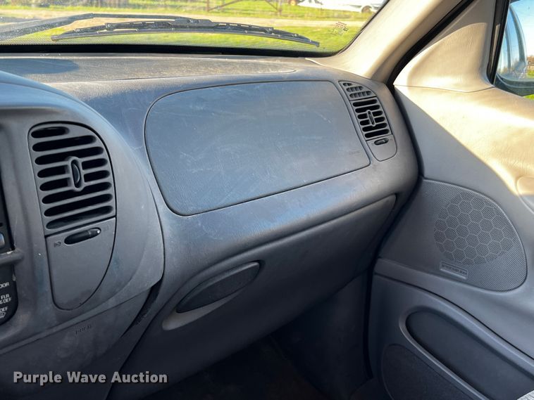 image for item MF9797 2001 Ford Expedition  SUV