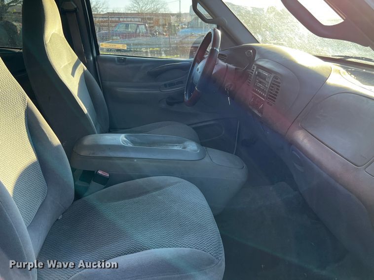 image for item MF9797 2001 Ford Expedition  SUV