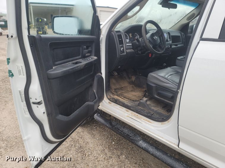 image for item MH9618 2013 Dodge Ram 2500HD  Crew Cab pickup truck