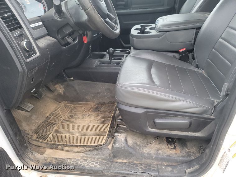 image for item MH9618 2013 Dodge Ram 2500HD  Crew Cab pickup truck