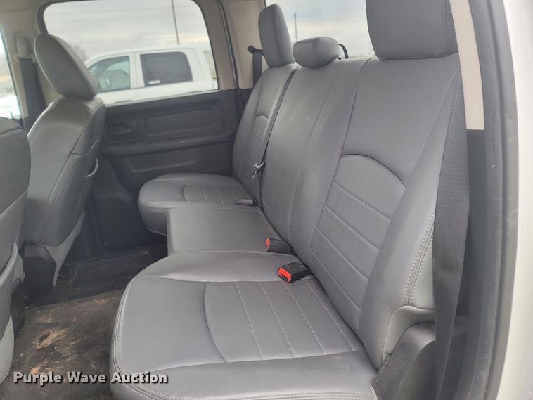 image for item MH9618 2013 Dodge Ram 2500HD  Crew Cab pickup truck