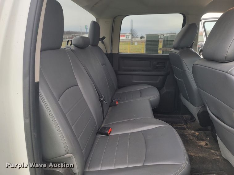 image for item MH9618 2013 Dodge Ram 2500HD  Crew Cab pickup truck