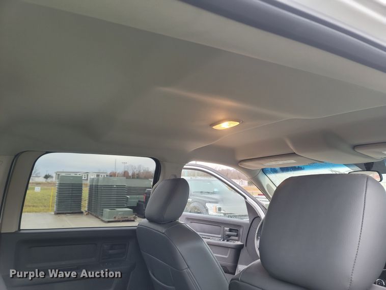 image for item MH9618 2013 Dodge Ram 2500HD  Crew Cab pickup truck