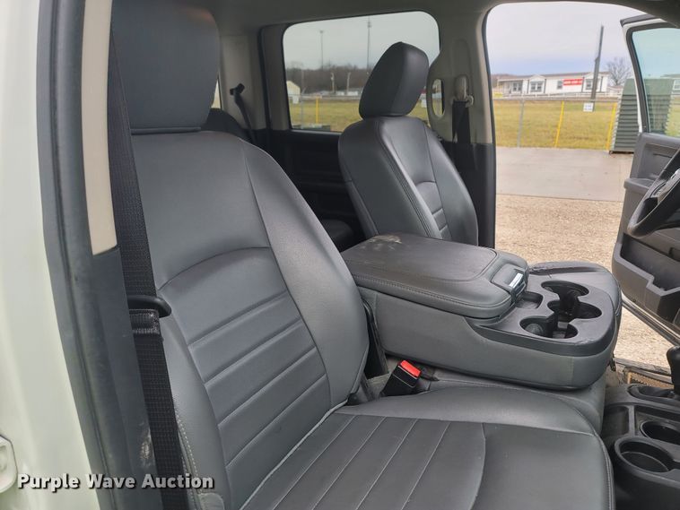 image for item MH9618 2013 Dodge Ram 2500HD  Crew Cab pickup truck