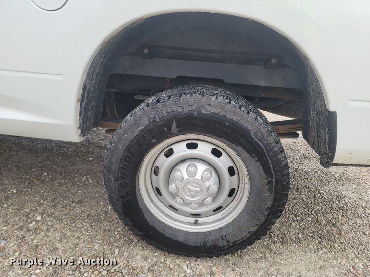 image for item MH9618 2013 Dodge Ram 2500HD  Crew Cab pickup truck