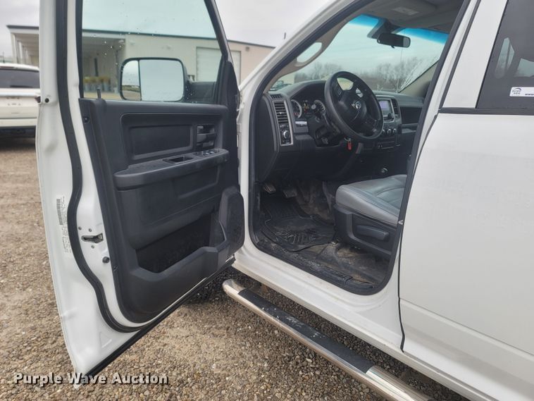 image for item MH9619 2014 Dodge Ram 2500HD  Crew Cab pickup truck