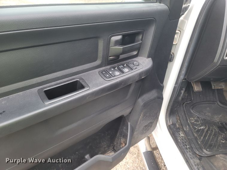 image for item MH9619 2014 Dodge Ram 2500HD  Crew Cab pickup truck