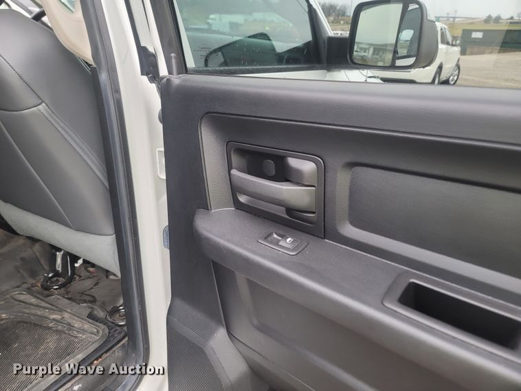 image for item MH9619 2014 Dodge Ram 2500HD  Crew Cab pickup truck