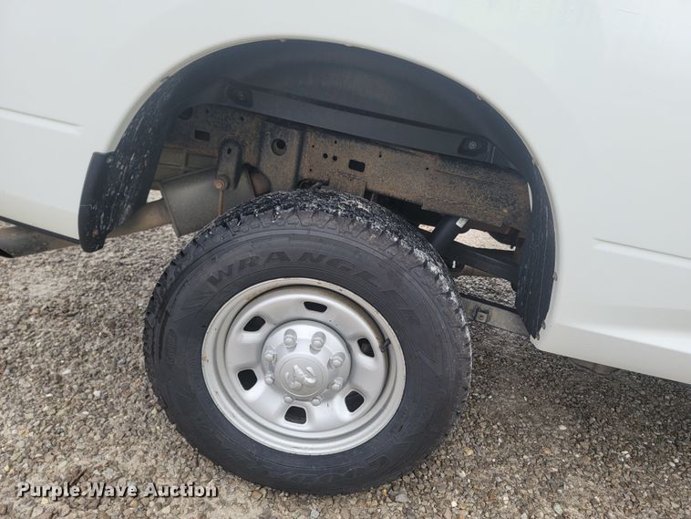 image for item MH9619 2014 Dodge Ram 2500HD  Crew Cab pickup truck