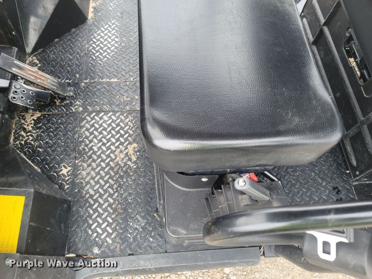 image for item MH9622 2016 Kawasaki Mule 4010  utility vehicle
