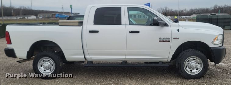 image for item MH9624 2016 Dodge Ram 2500HD  Crew Cab pickup truck