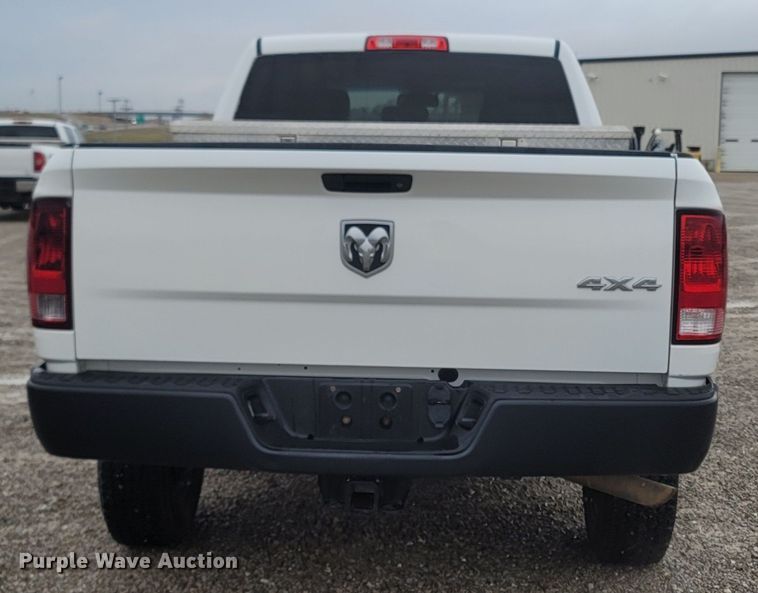 image for item MH9624 2016 Dodge Ram 2500HD  Crew Cab pickup truck