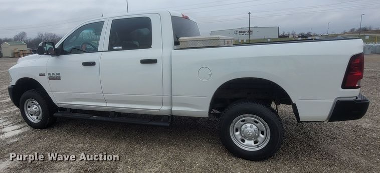 image for item MH9624 2016 Dodge Ram 2500HD  Crew Cab pickup truck