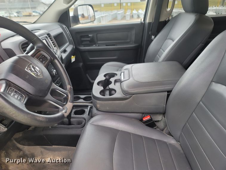 image for item MH9624 2016 Dodge Ram 2500HD  Crew Cab pickup truck