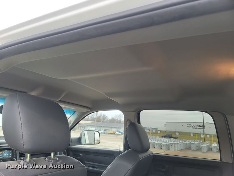 image for item MH9624 2016 Dodge Ram 2500HD  Crew Cab pickup truck