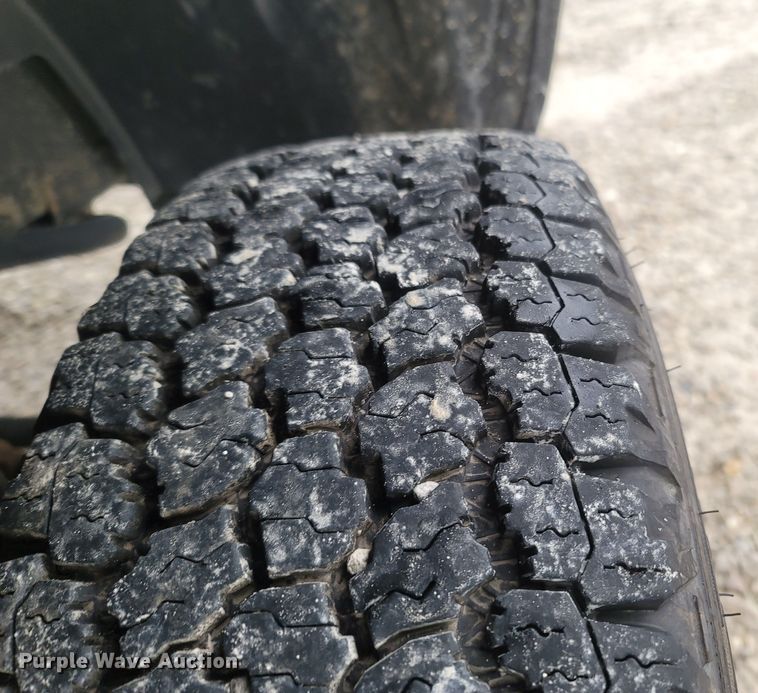 image for item MH9624 2016 Dodge Ram 2500HD  Crew Cab pickup truck