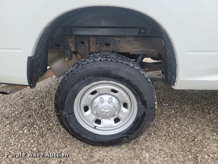 image for item MH9624 2016 Dodge Ram 2500HD  Crew Cab pickup truck