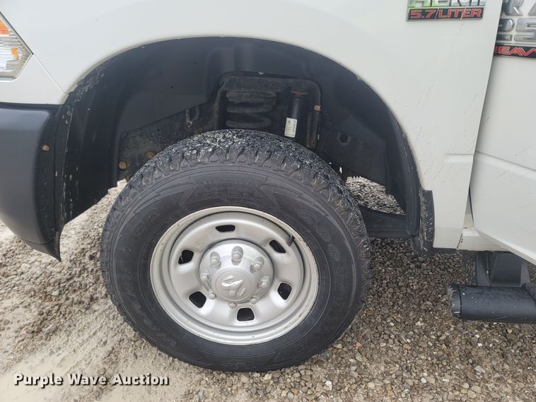 image for item MH9624 2016 Dodge Ram 2500HD  Crew Cab pickup truck