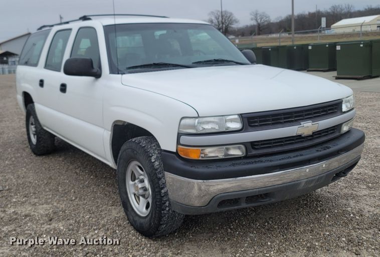 image for item MH9626 2002 Chevrolet Suburban 1500  SUV