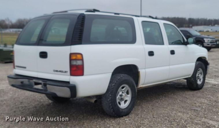 image for item MH9626 2002 Chevrolet Suburban 1500  SUV