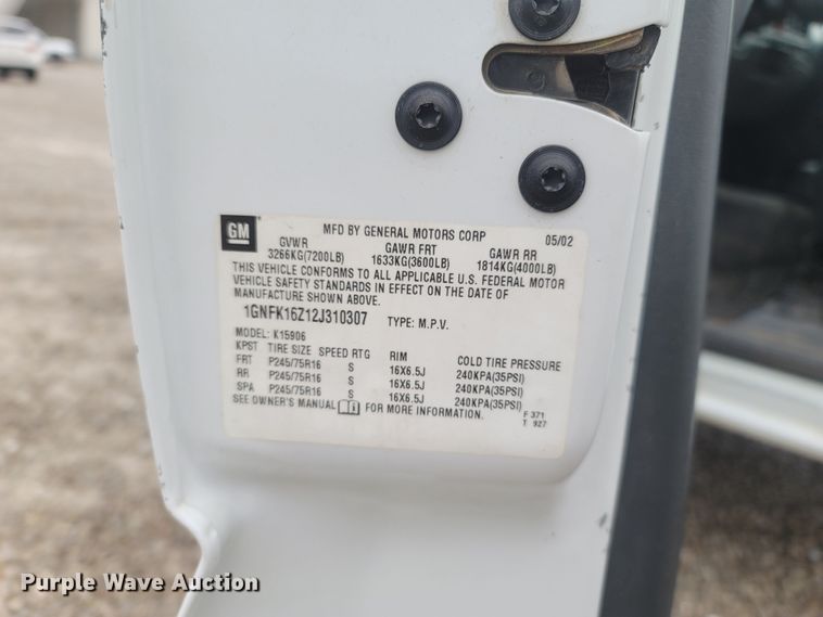 image for item MH9626 2002 Chevrolet Suburban 1500  SUV