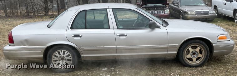 image for item MI9602 2003 Ford Crown Victoria