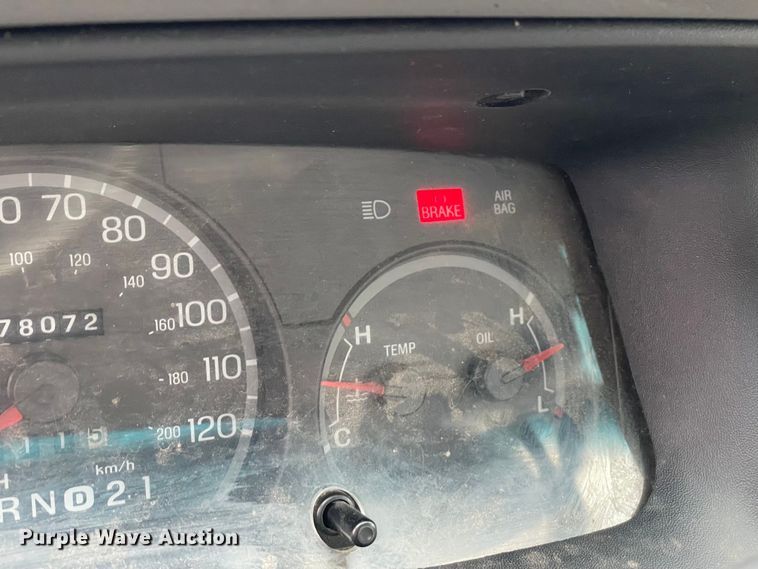 image for item MI9602 2003 Ford Crown Victoria