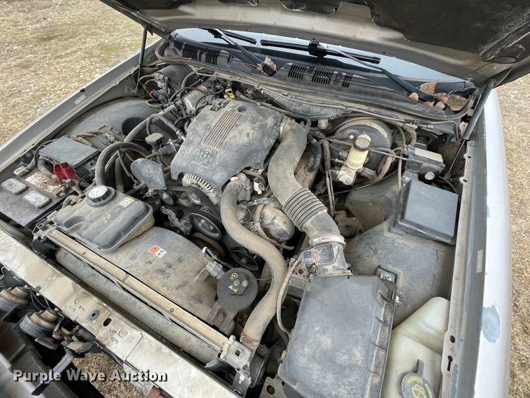 image for item MI9602 2003 Ford Crown Victoria