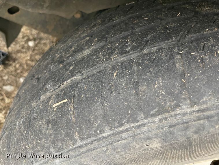 image for item MI9602 2003 Ford Crown Victoria