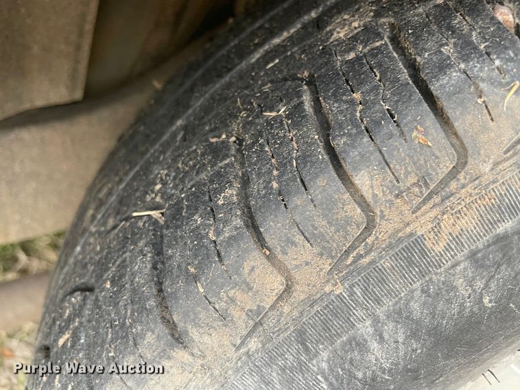 image for item MI9602 2003 Ford Crown Victoria