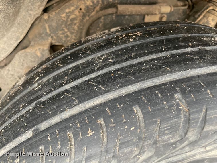 image for item MI9602 2003 Ford Crown Victoria