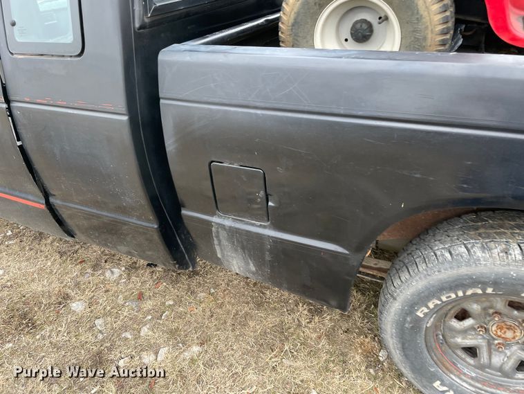 image for item MI9603 1991 GMC Sonoma  Club Coupe pickup truck