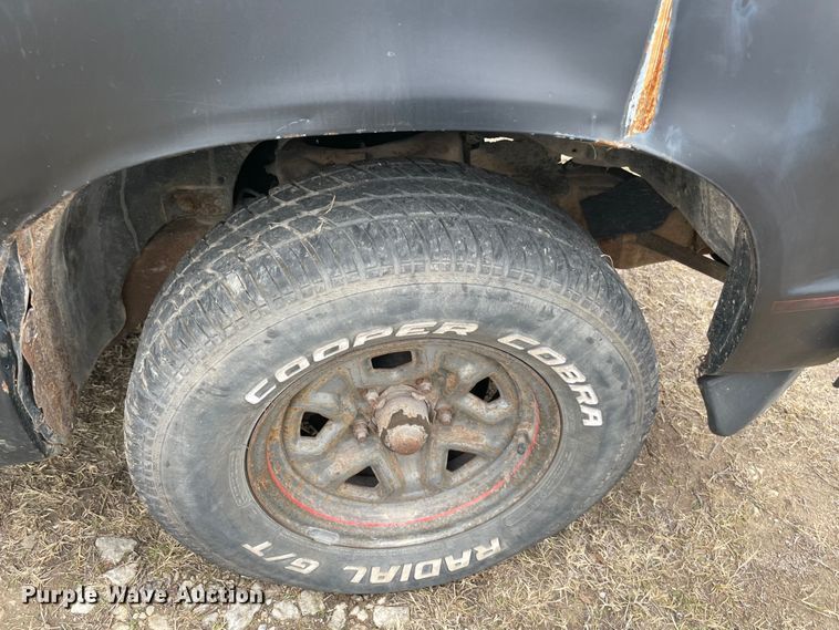 image for item MI9603 1991 GMC Sonoma  Club Coupe pickup truck