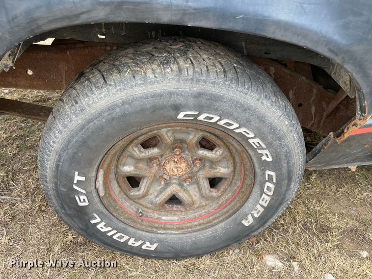 image for item MI9603 1991 GMC Sonoma  Club Coupe pickup truck