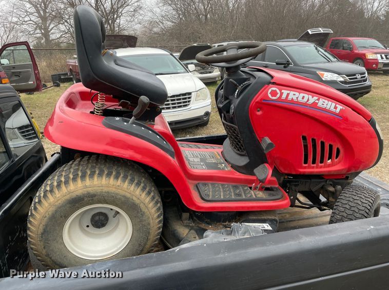 image for item MI9603 1991 GMC Sonoma  Club Coupe pickup truck