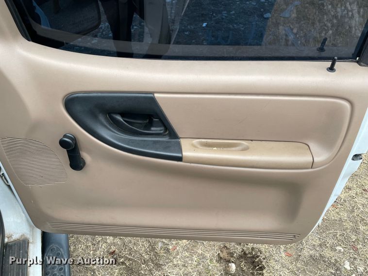 image for item MI9604 2002 Ford Ranger Edge  pickup truck