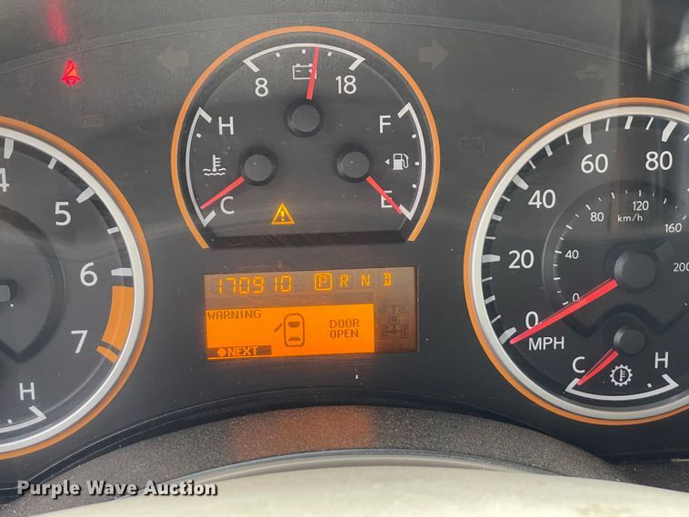 image for item MI9610 2011 Nissan Titan SV  pickup truck