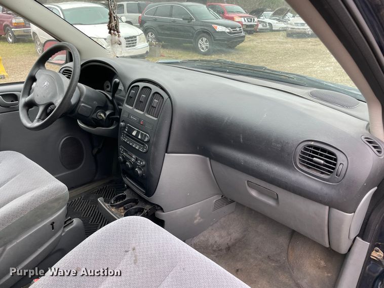 image for item MI9615 2005 Dodge Grand Caravan SE  van