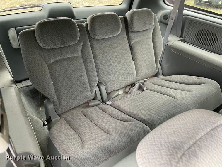 image for item MI9615 2005 Dodge Grand Caravan SE  van