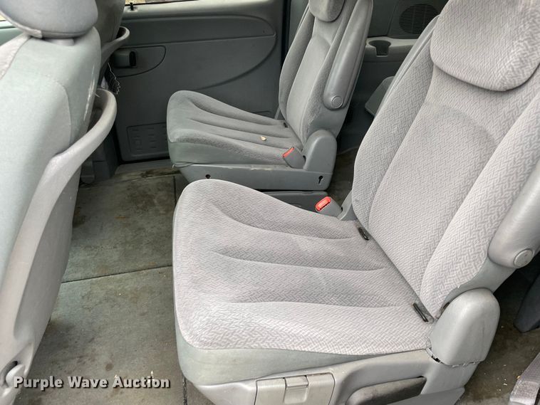 image for item MI9615 2005 Dodge Grand Caravan SE  van