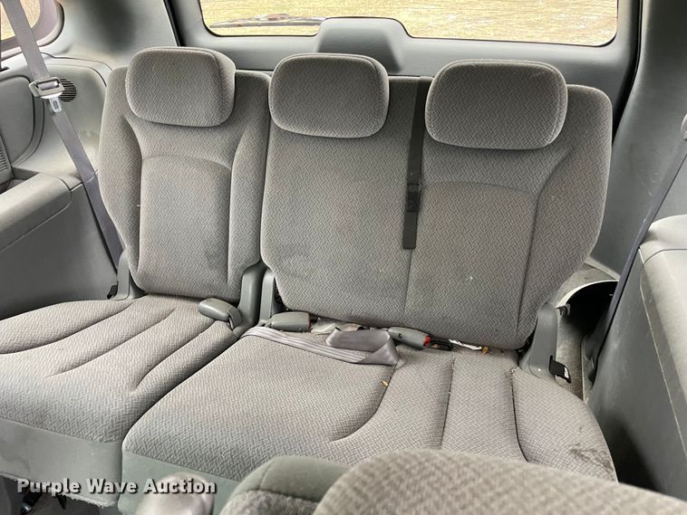 image for item MI9615 2005 Dodge Grand Caravan SE  van