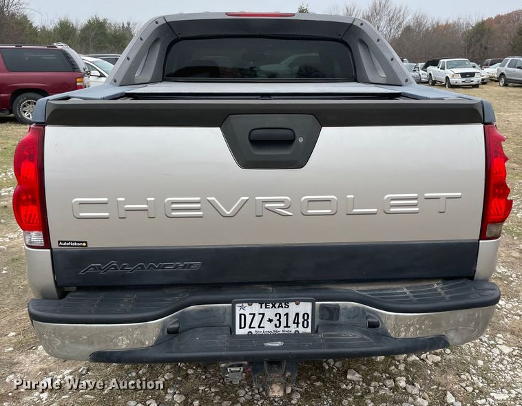 image for item MI9618 2005 Chevrolet Avalanche 1500  pickup truck