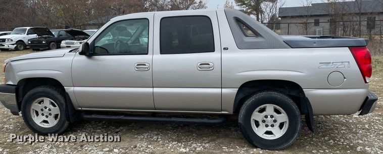 image for item MI9618 2005 Chevrolet Avalanche 1500  pickup truck