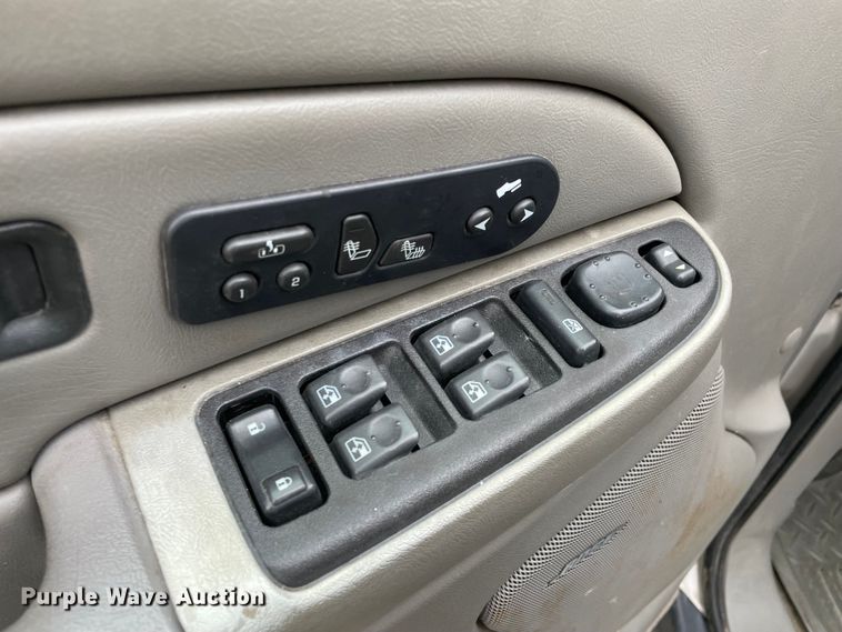 image for item MI9618 2005 Chevrolet Avalanche 1500  pickup truck