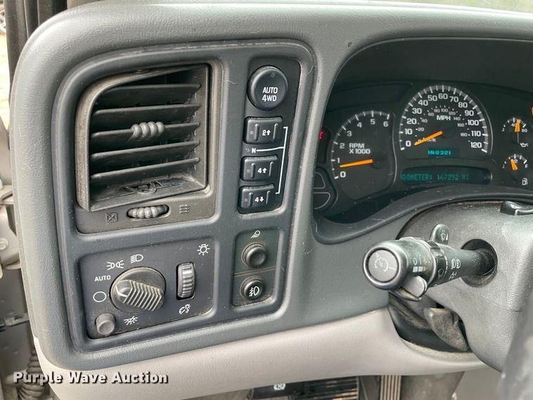 image for item MI9618 2005 Chevrolet Avalanche 1500  pickup truck