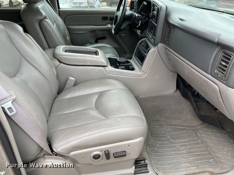 image for item MI9618 2005 Chevrolet Avalanche 1500  pickup truck