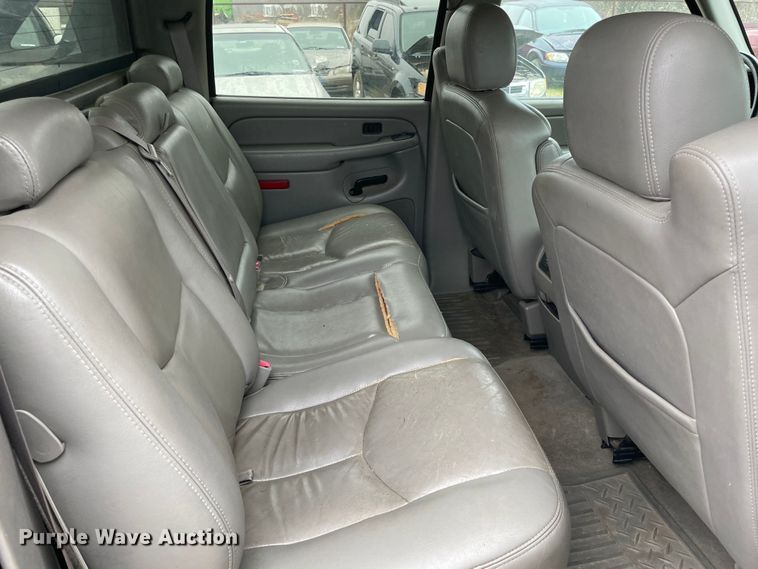 image for item MI9618 2005 Chevrolet Avalanche 1500  pickup truck