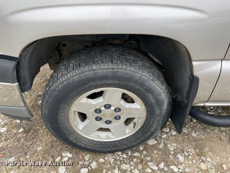 image for item MI9618 2005 Chevrolet Avalanche 1500  pickup truck