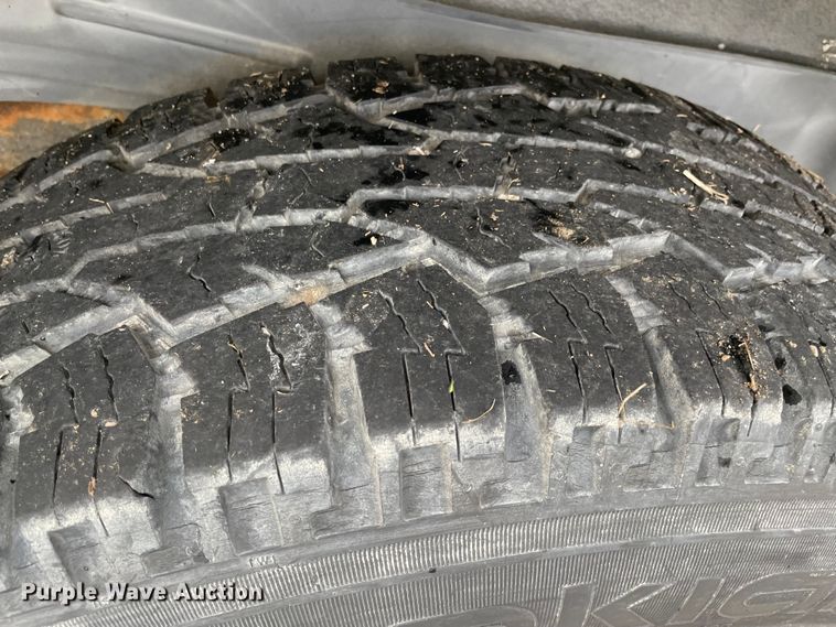 image for item MI9618 2005 Chevrolet Avalanche 1500  pickup truck